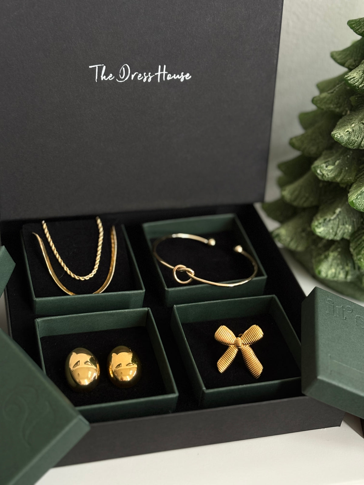 Advent Gifting Box 22 - Gold Necklace Earring Ring Bangle