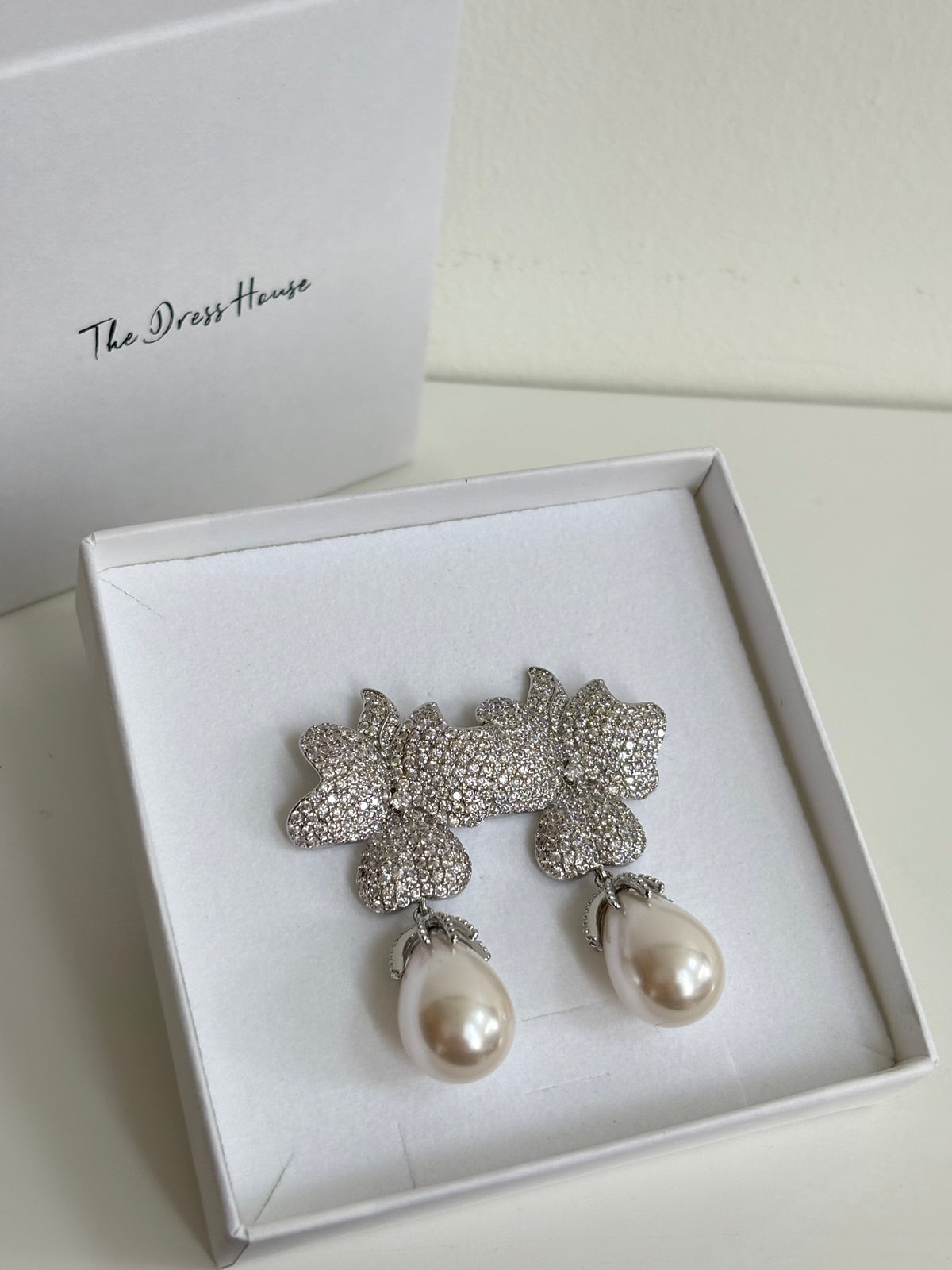 Elouise - Silver Pearl Earring