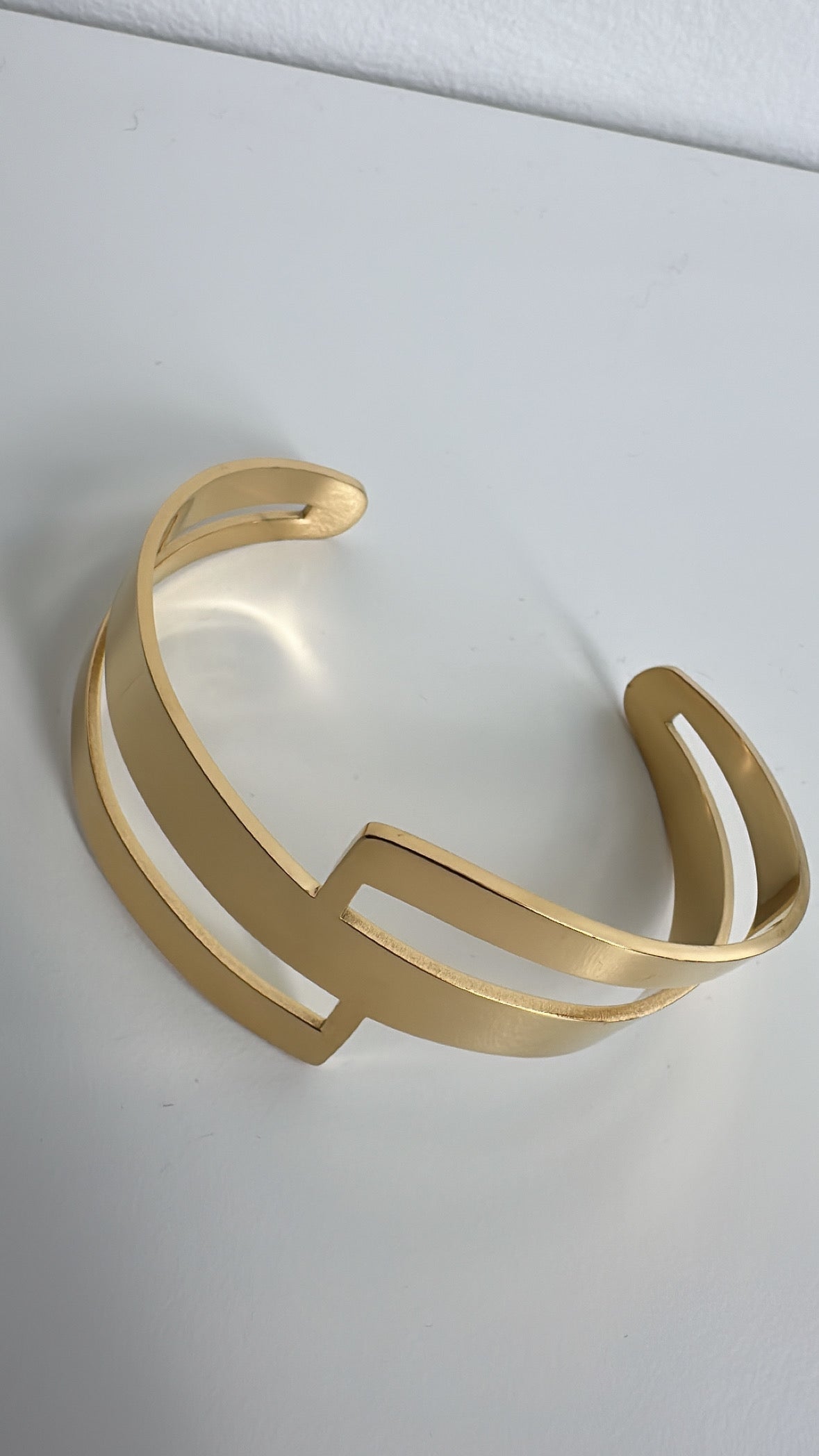 Roa - Gold Cuff Bangle