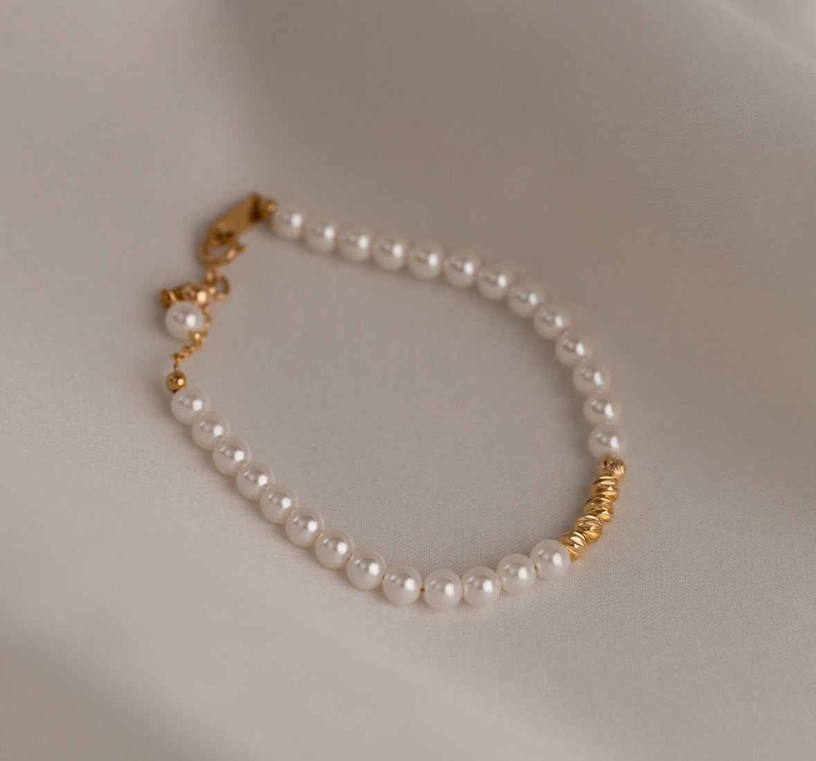 Ruby - Pearl Gold Bracelet