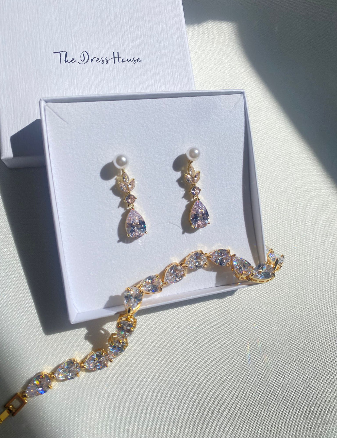 Penny Elizabeth- Gold Earring Bracelet Gift Set