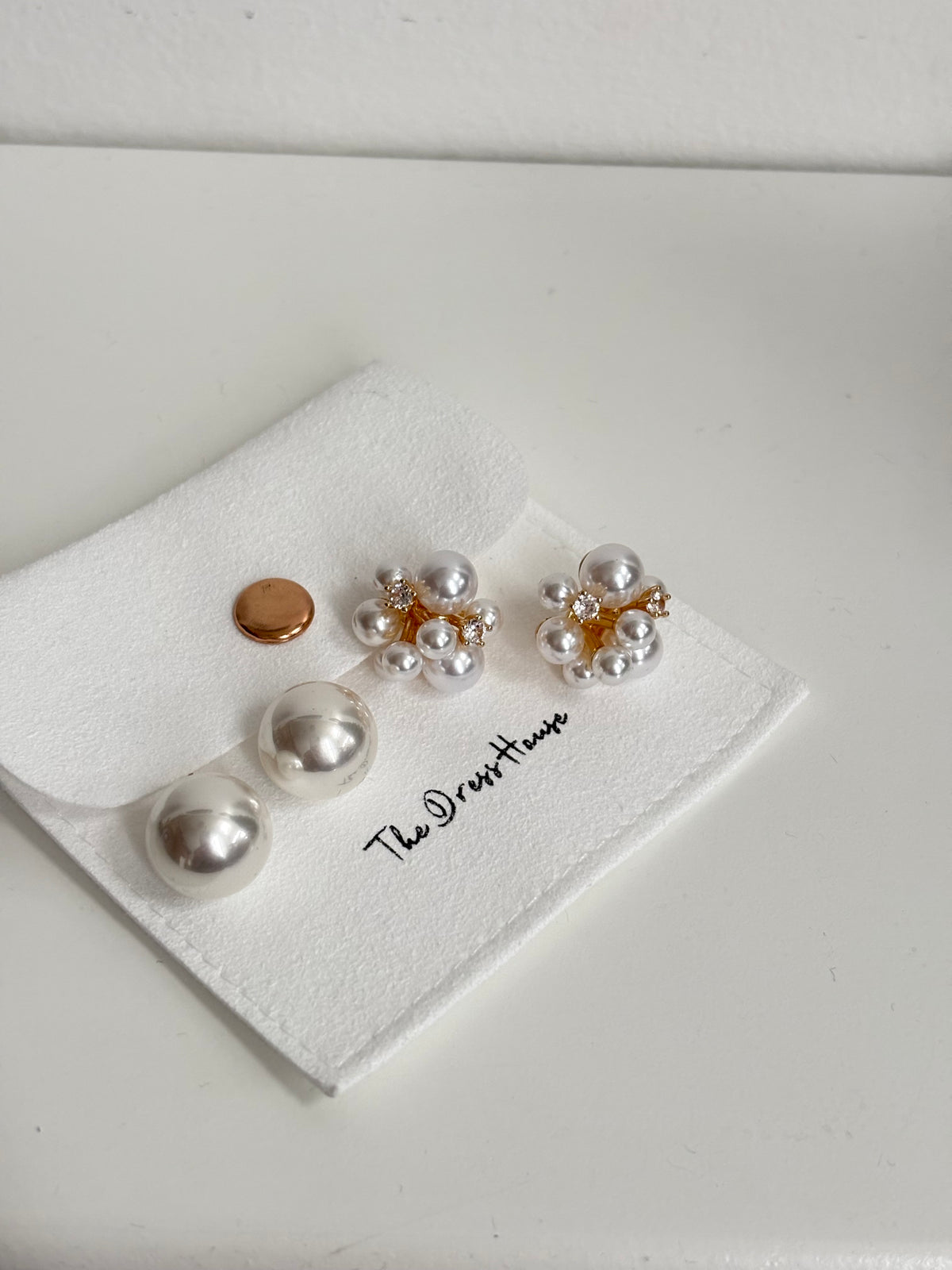 Dress House Gift Set 70 - Gold Pearl Earring