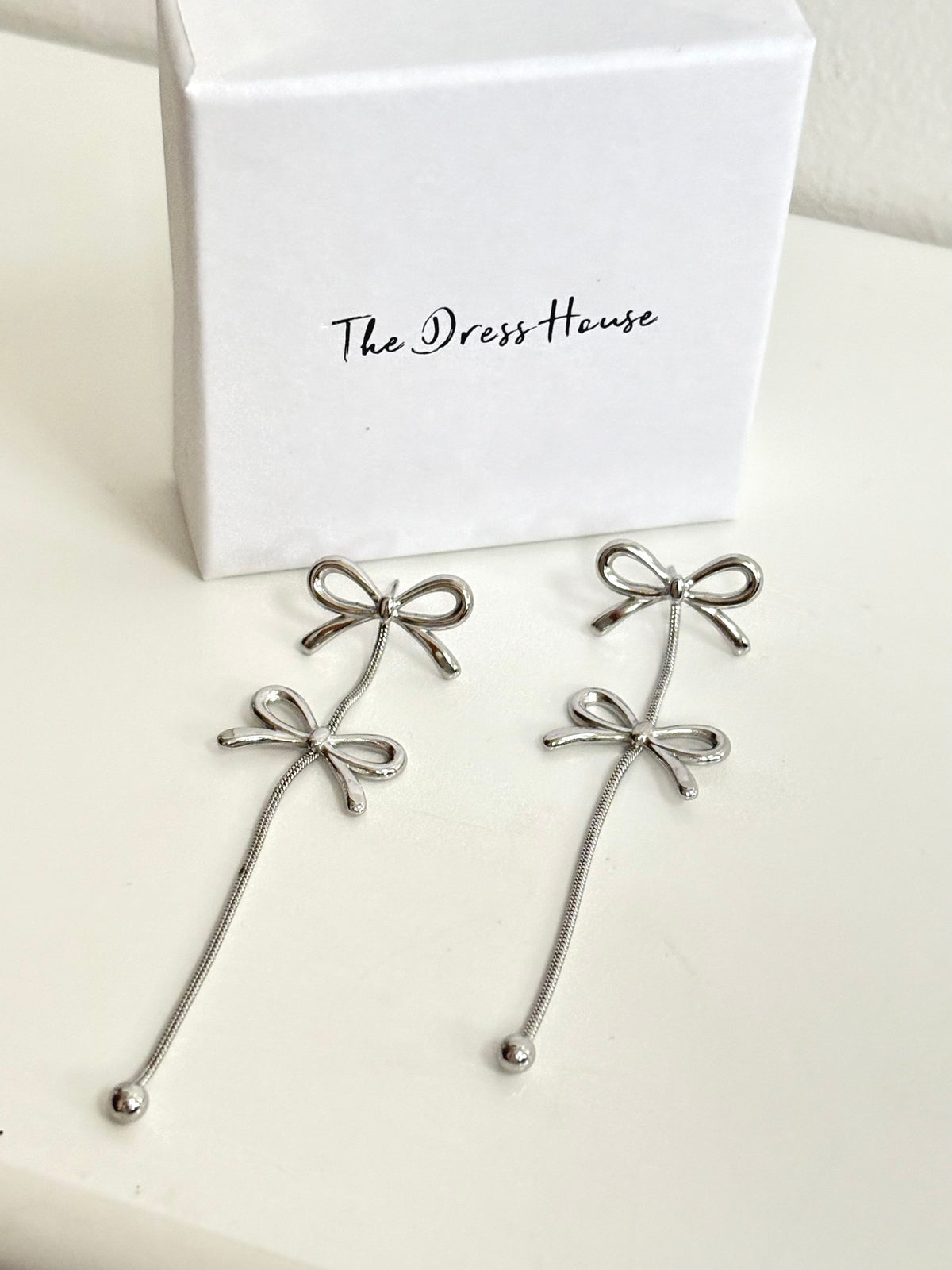 Kelly - Silver Bow Earring