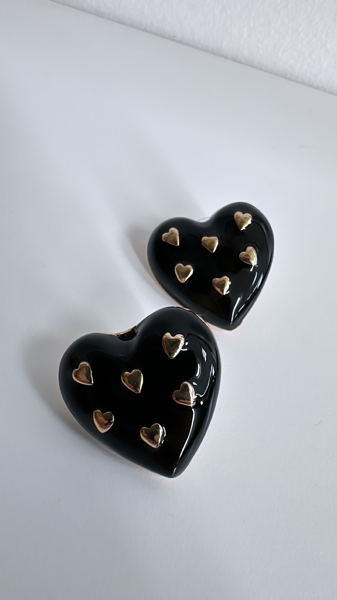 Mira heart earrings 