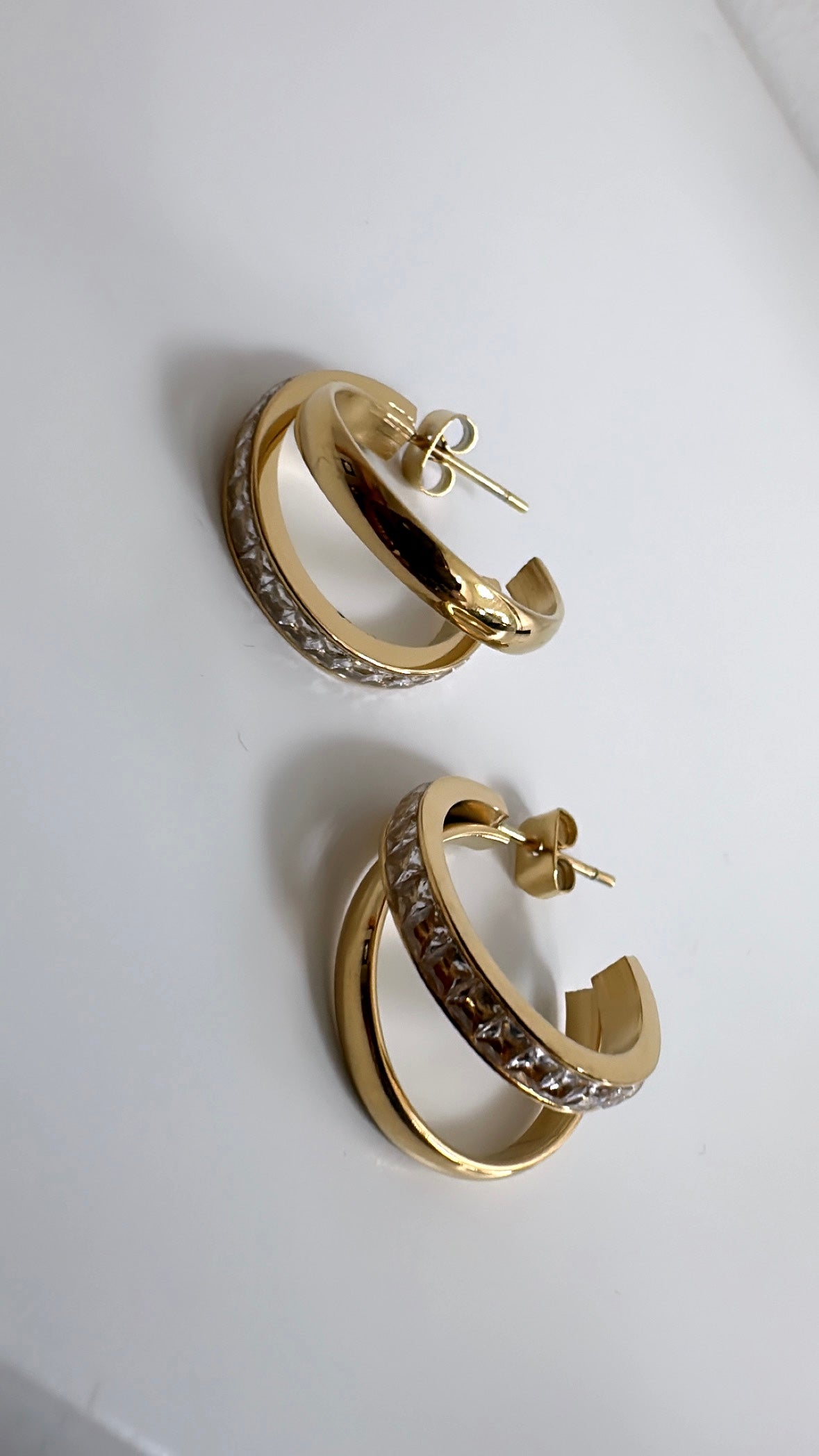 Aria gold hoop