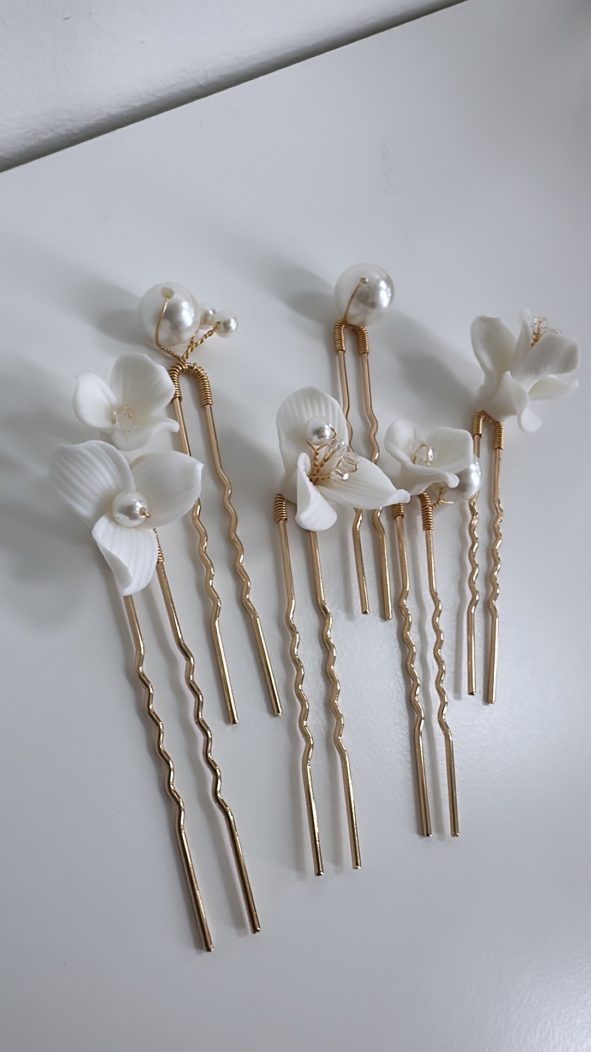 Georgina ceramic pearl pins gold