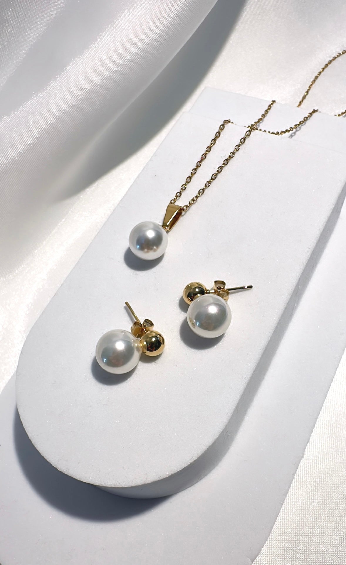 Vera pearl|gold set 