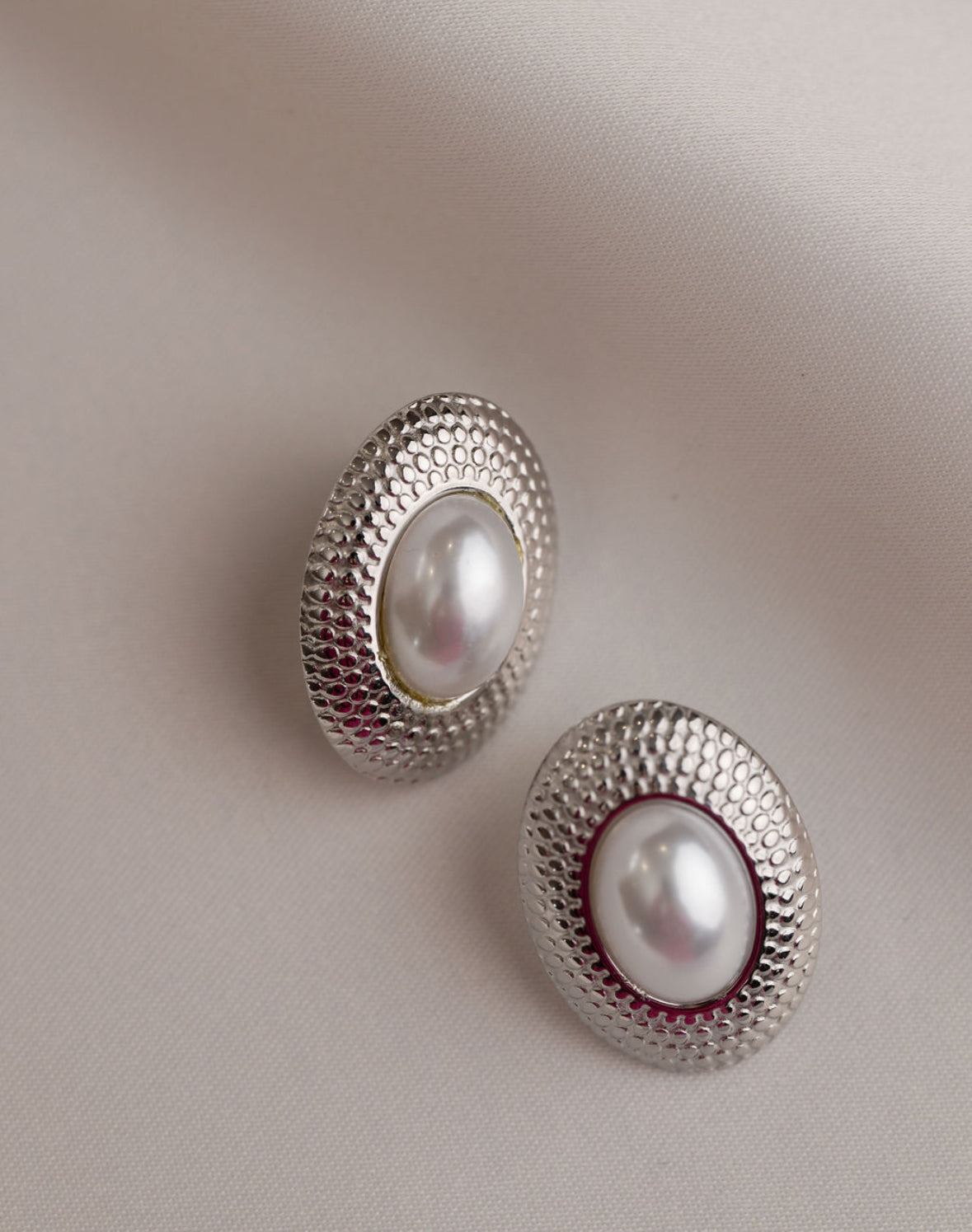 Ada - Silver Pearl Earring