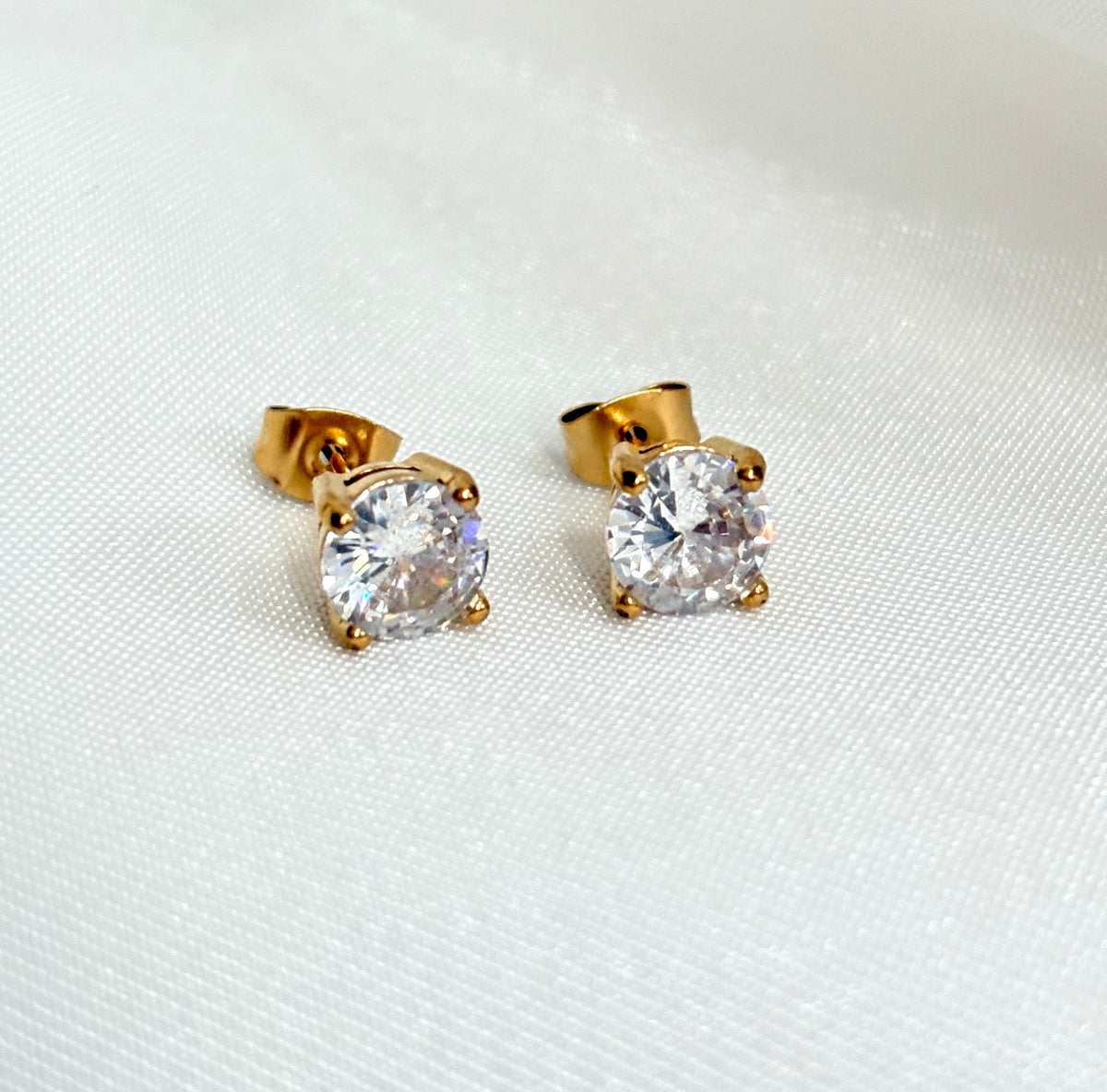 Eliza - Gold Stud Earring