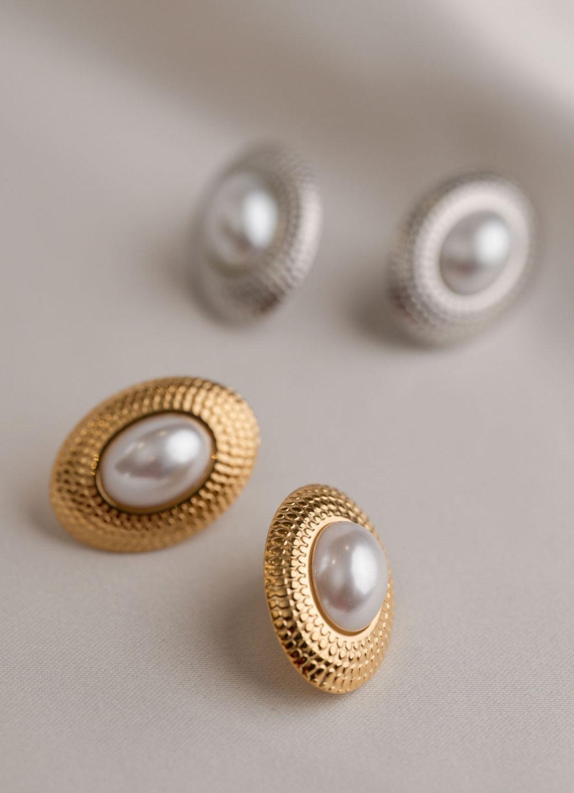 Ada - Silver Pearl Earring