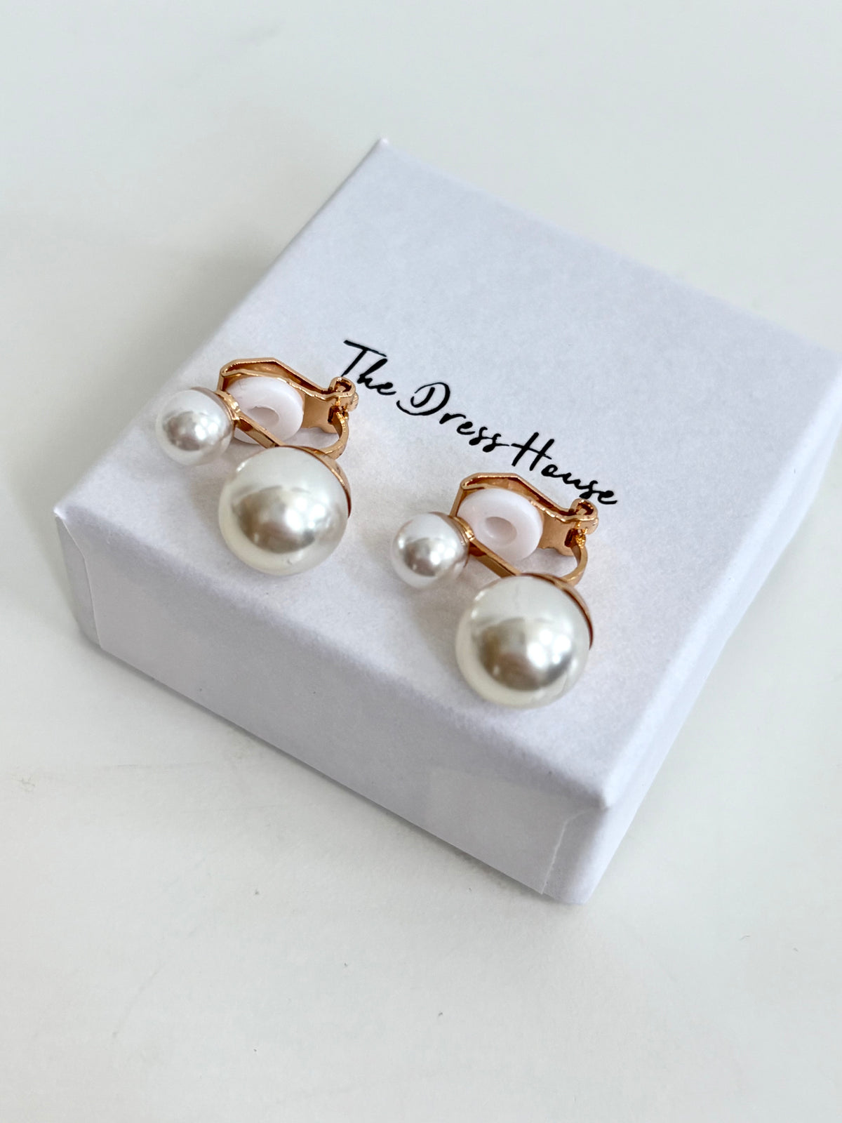 Olivia - Pearl Clip On Earring