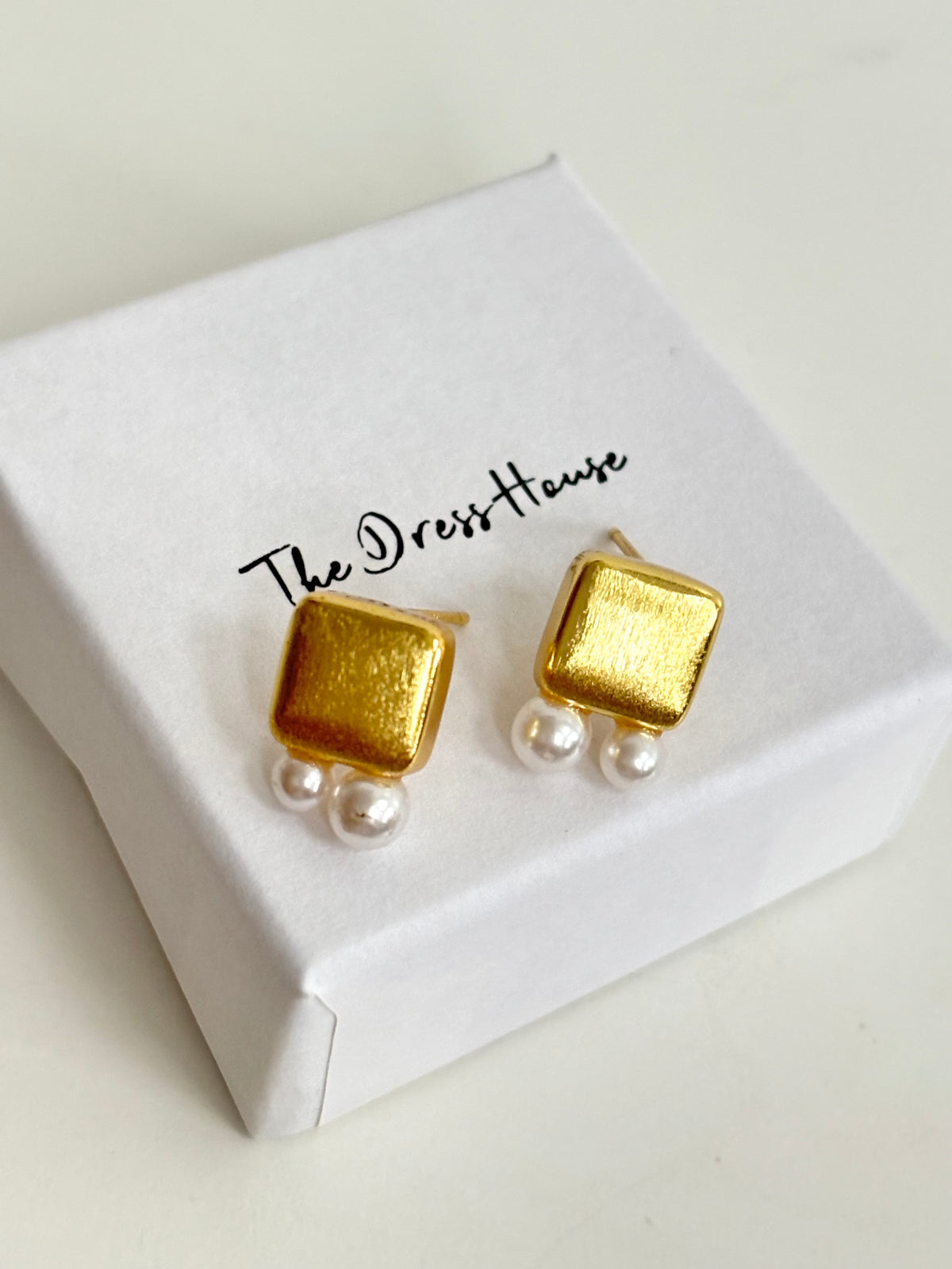 Hazel - Gold Pearl Earring