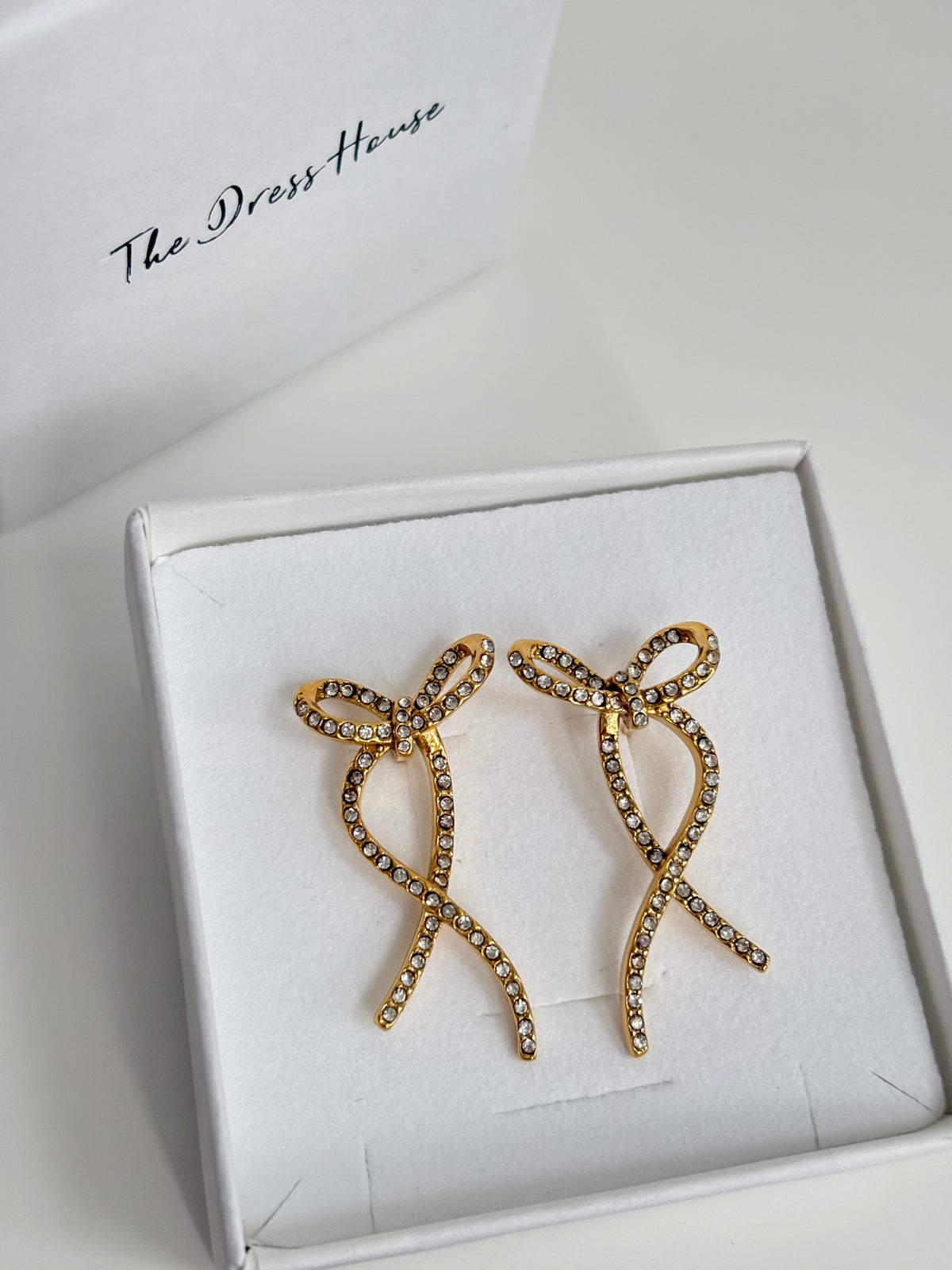 Betty Bow - Gold Earring