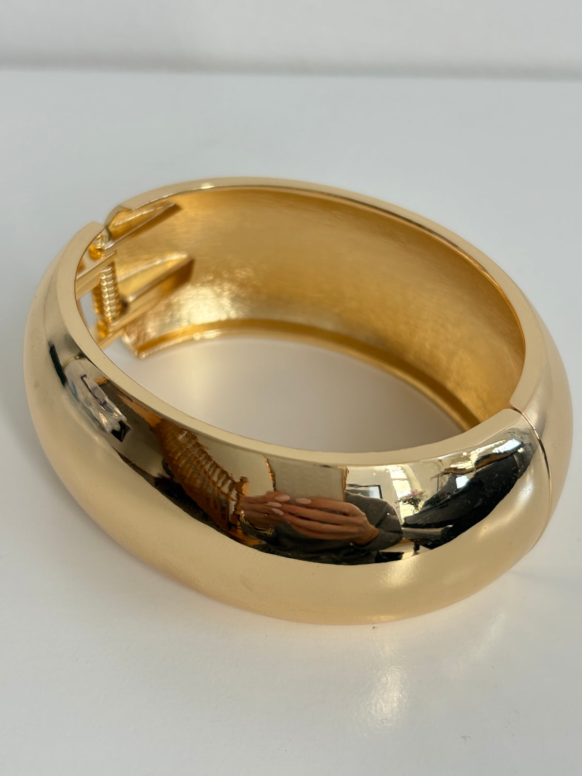 Aida - Gold Cuff Bangle