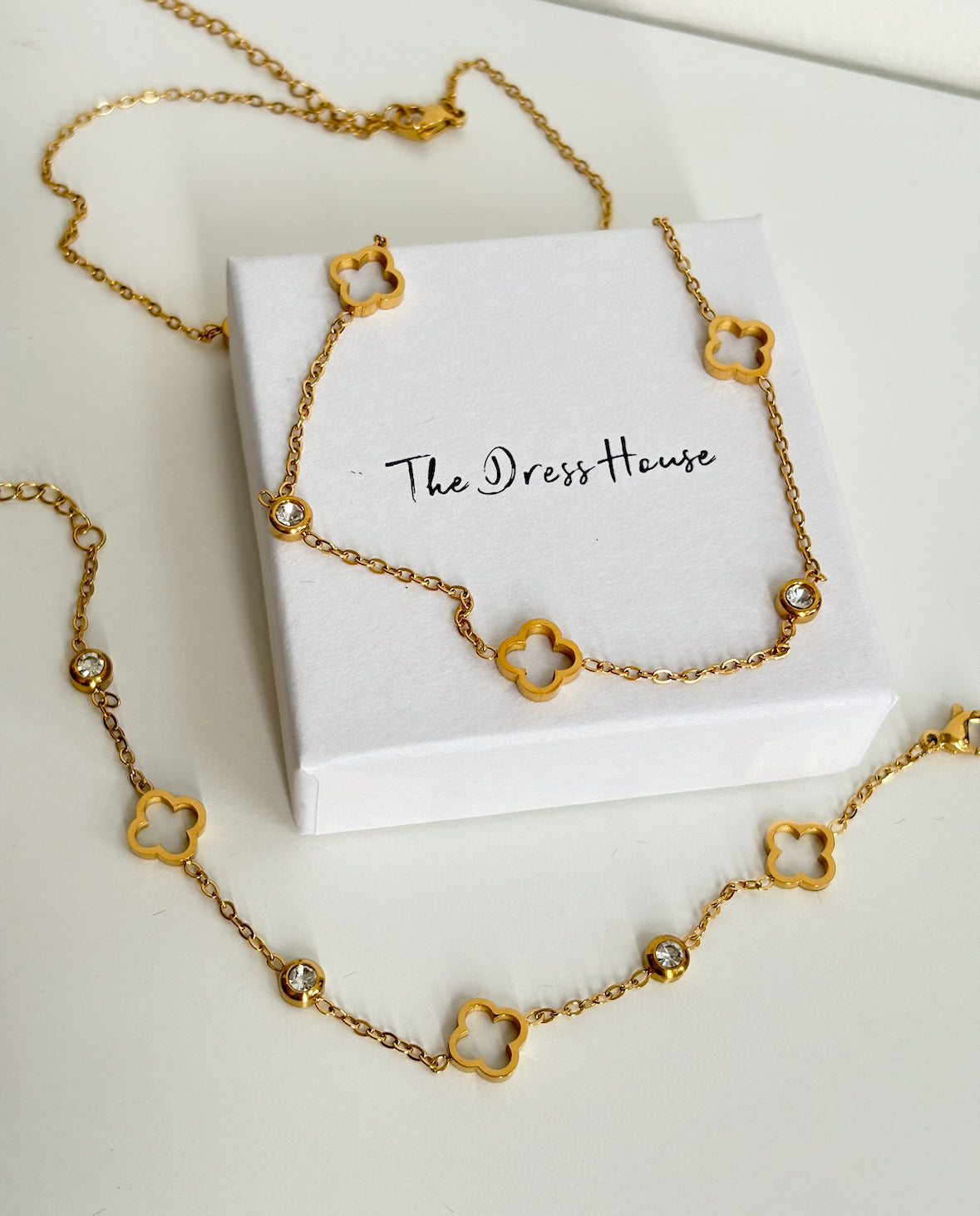 Dress House Gift Box 36 - Gold Necklace Bracelet