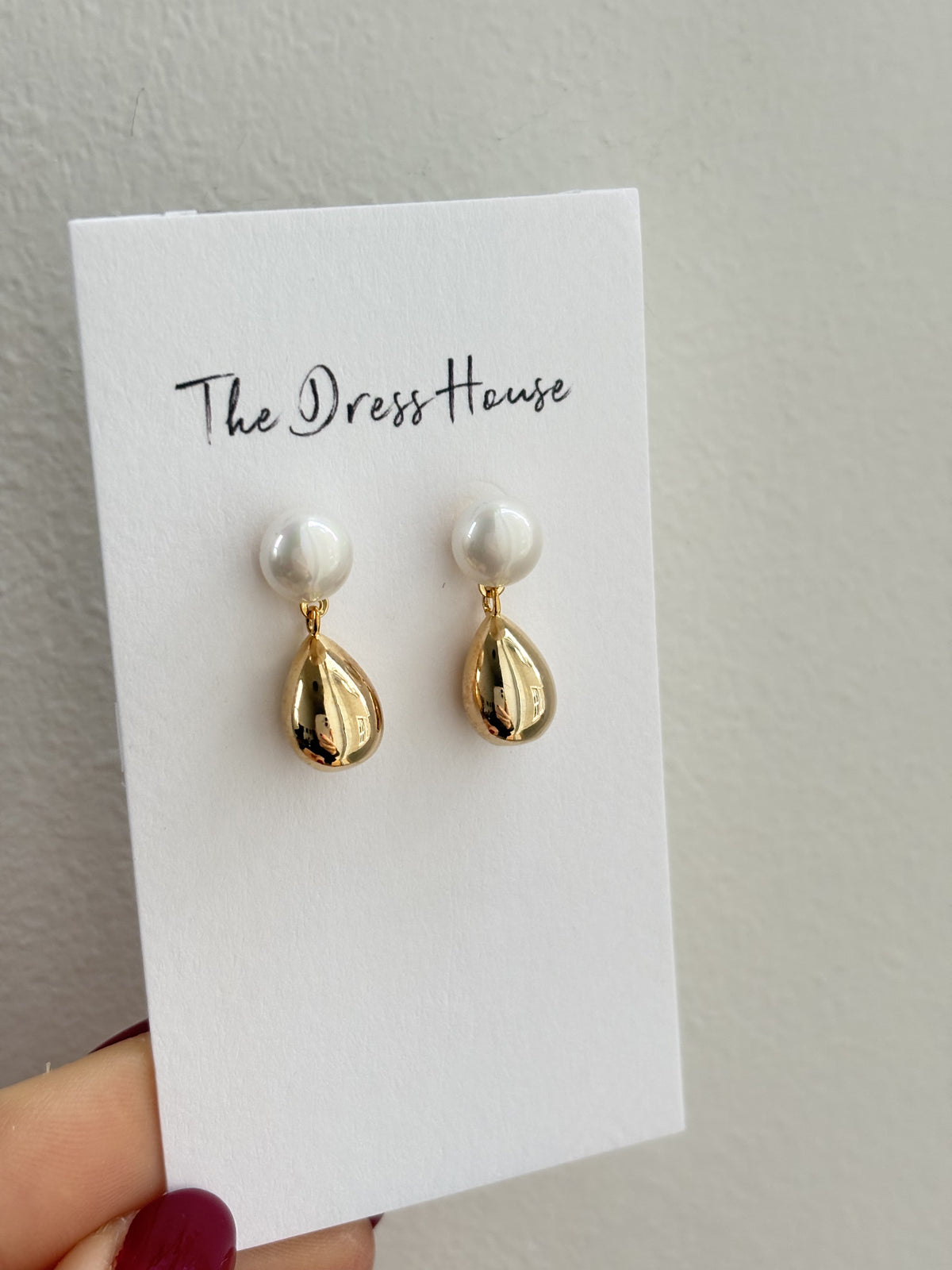 Isla - Gold Pearl Earring