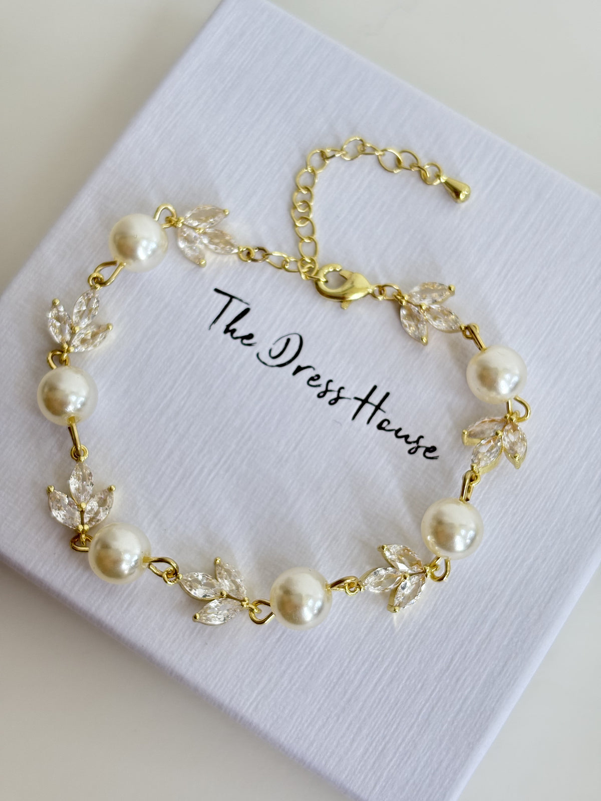 Willow - Gold Pearl Bracelet