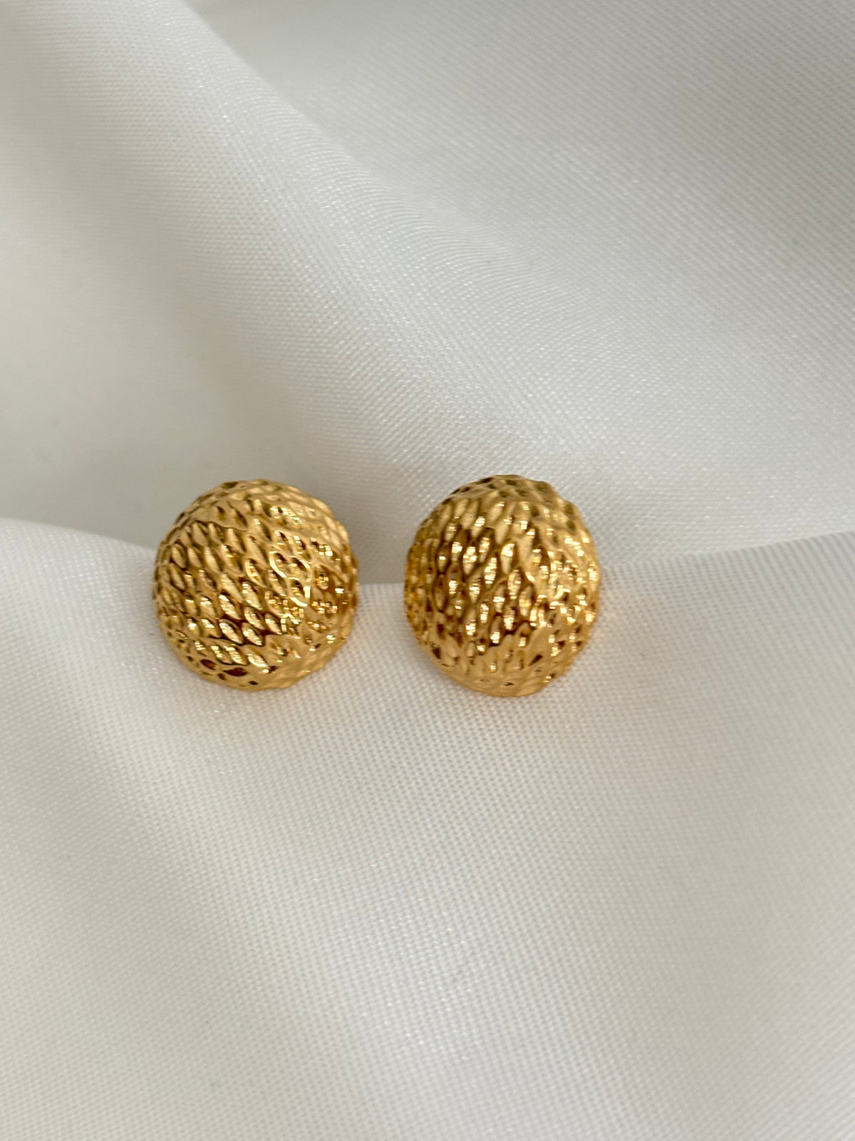 Leila - Gold Stud Earring